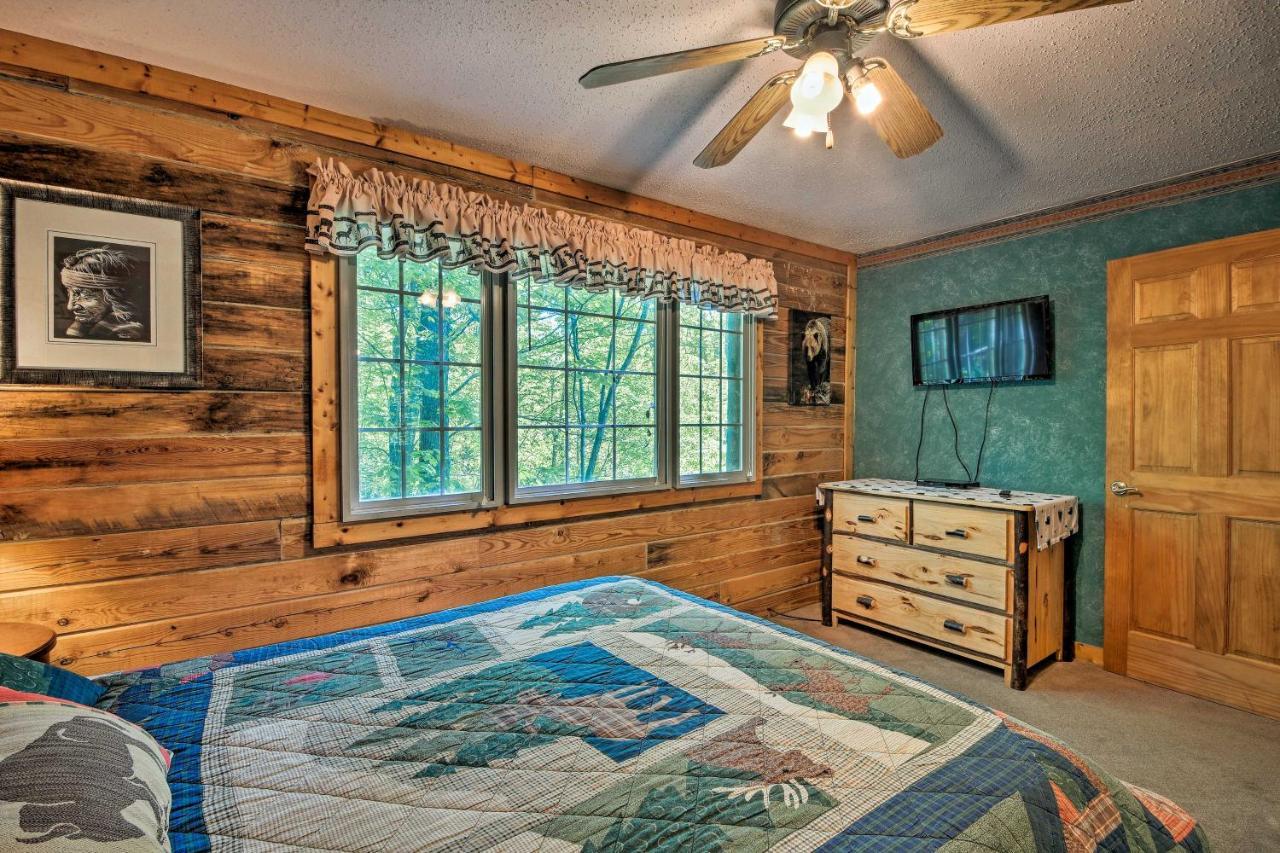 Tenn River Cabin With Hot Tub - 10 Mi To チャタヌーガ エクステリア 写真
