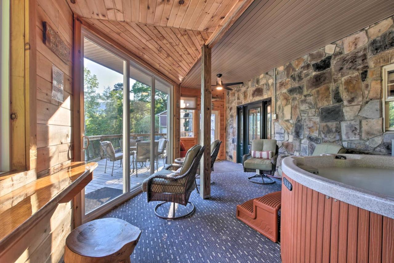 Tenn River Cabin With Hot Tub - 10 Mi To チャタヌーガ エクステリア 写真