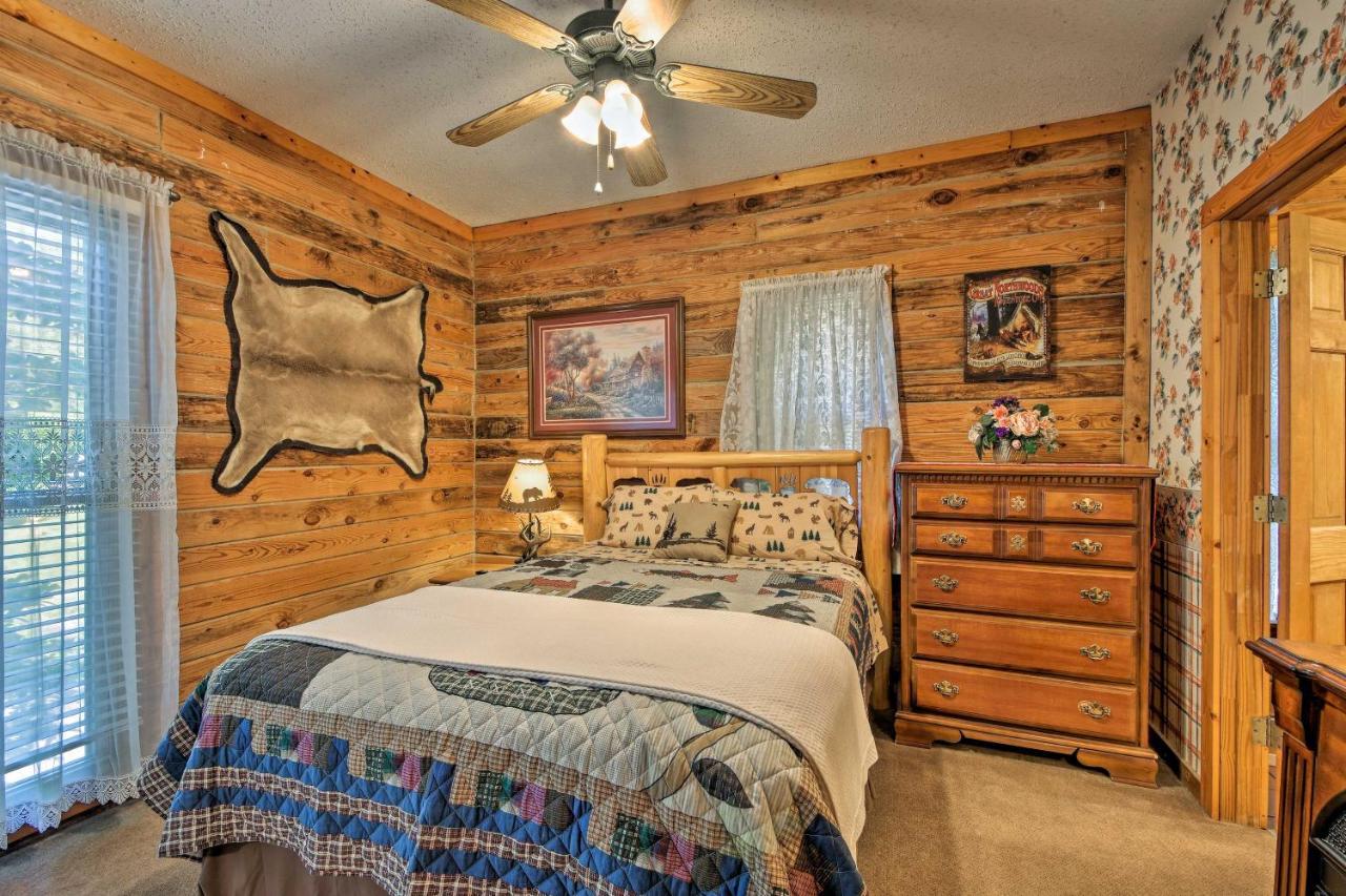 Tenn River Cabin With Hot Tub - 10 Mi To チャタヌーガ エクステリア 写真